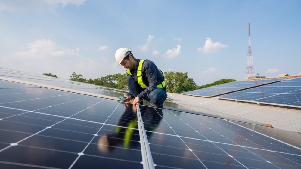 what happens to solar panel when they retire image